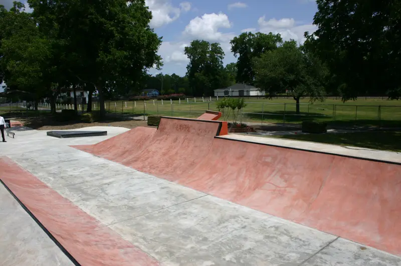 SPA Skateparks - City of Alvin Texas Skate Plaza - Mini Ramp