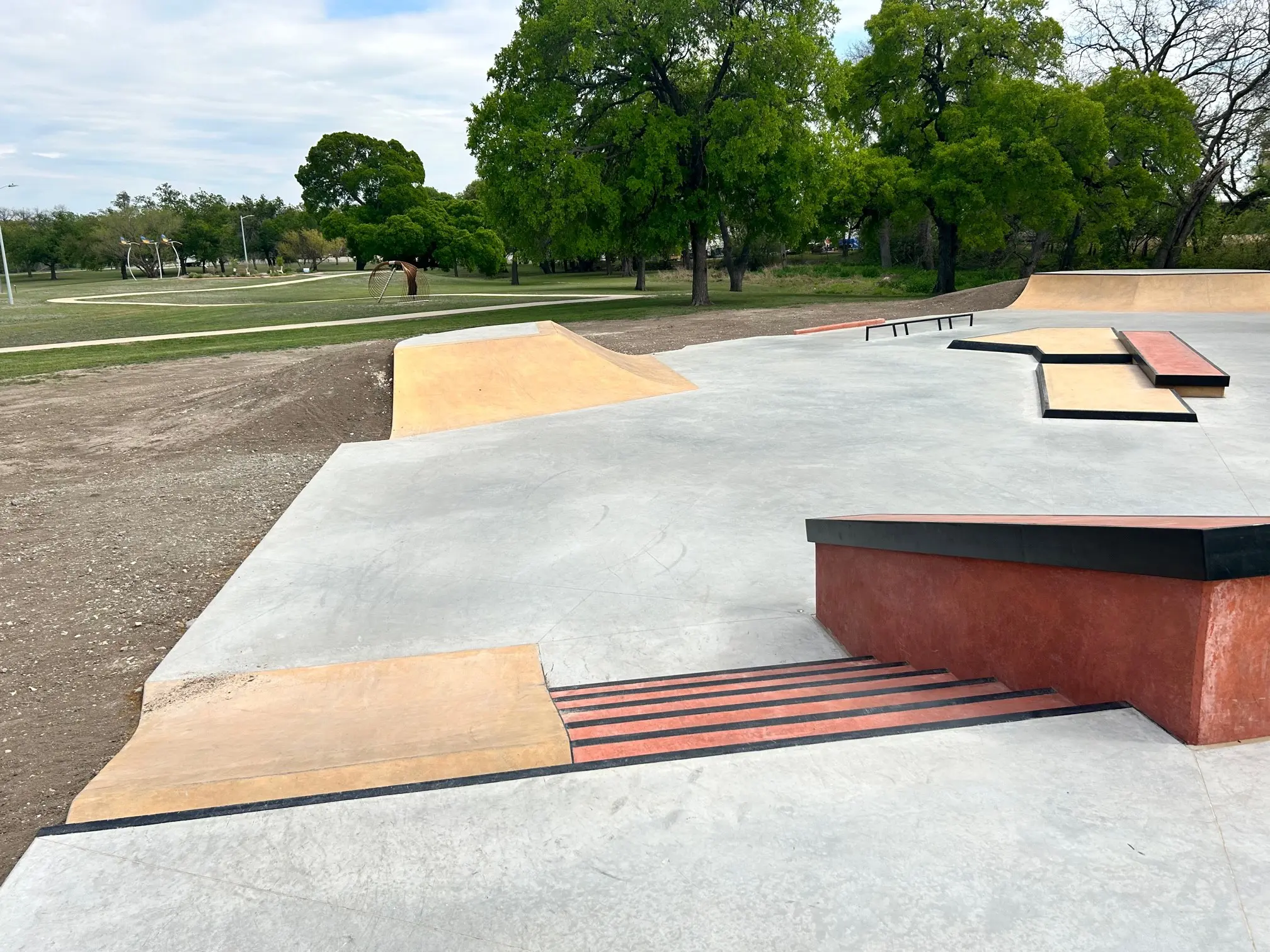 SPA Skateparks - City of Lampasas Texas Skate Park Plaza - Campbell Park