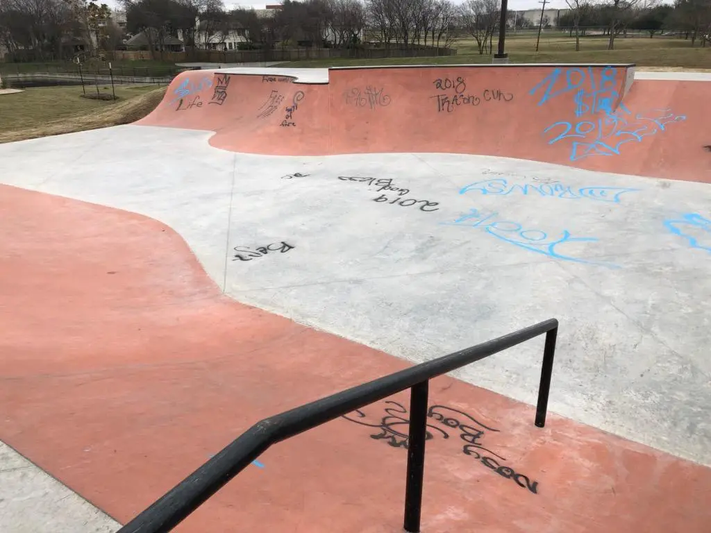 Removing Spray Paint Graffiti from Skatepark SPA Skateparks